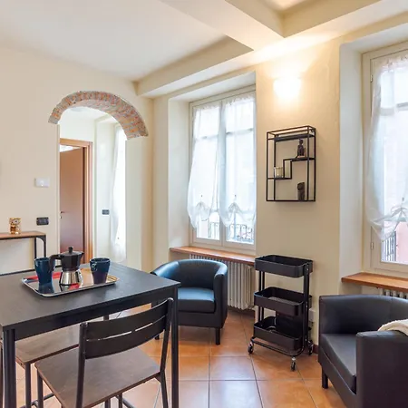 Guesthost - Cozy Few Steps To Center